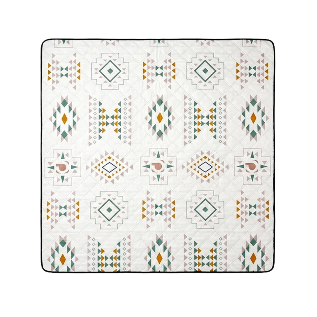Large Outdoor Picnic Mat Waterproof Lawn Camping Blanket Moisture Proof Thickened Washable Ground Mat 200 × 200cm