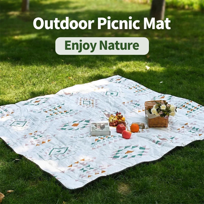 Large Outdoor Picnic Mat Waterproof Lawn Camping Blanket Moisture Proof Thickened Washable Ground Mat 200 × 300cm